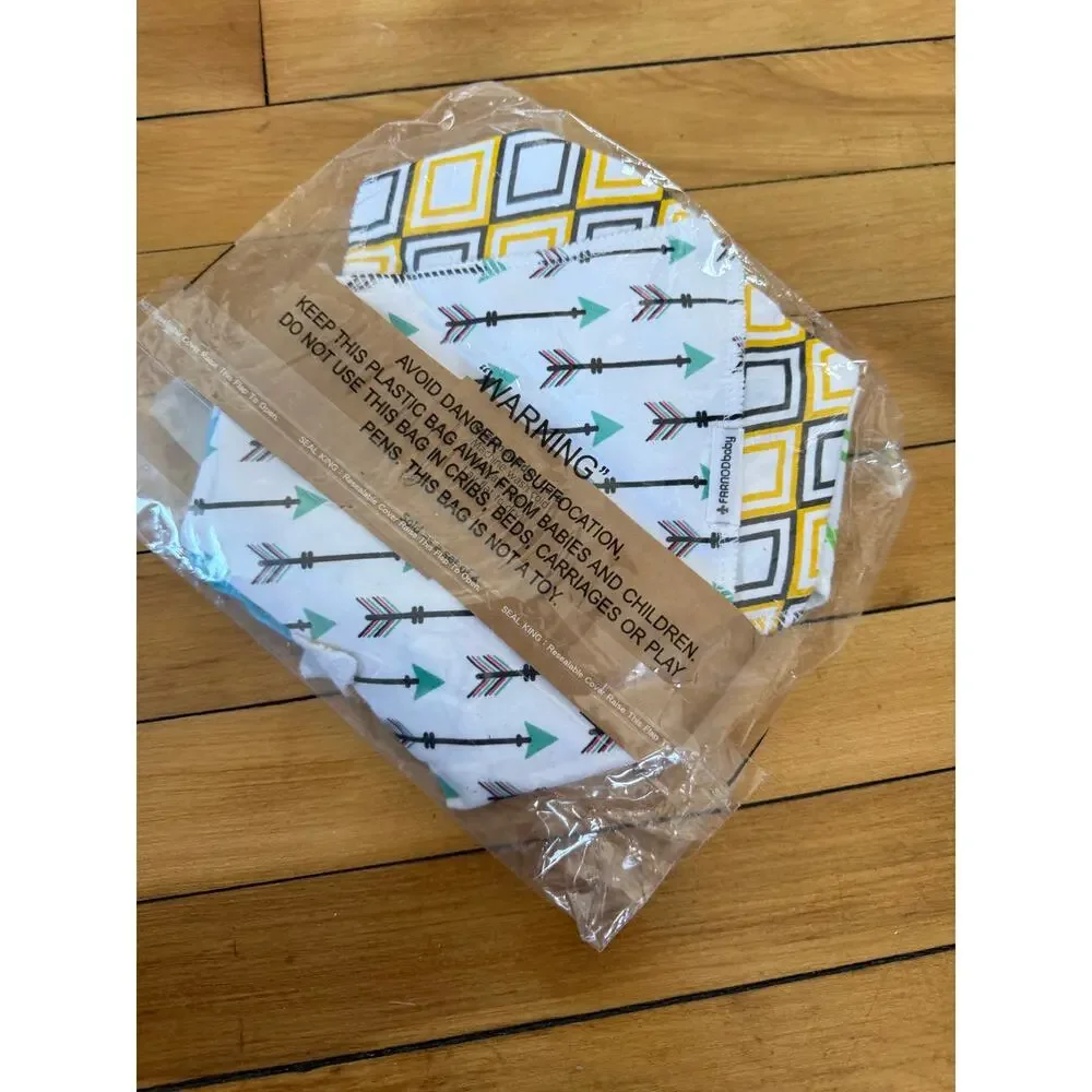 NEW FARNOD baby bandana drool bib 4 pack moons arrows and shapes‎